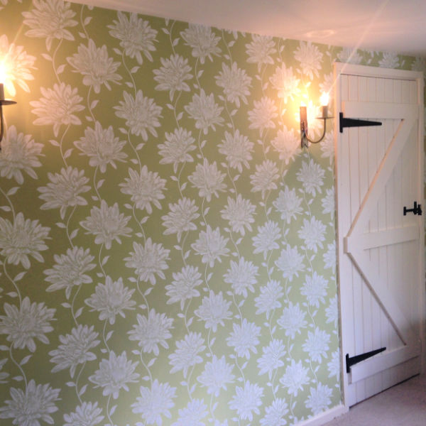 dining-room-wallpapering